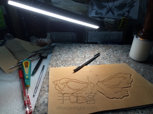 渐变染色骷髅蝴蝶皮雕 第3步