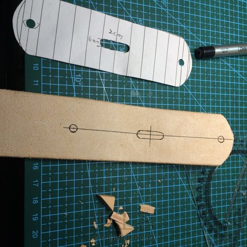 自染植鞣皮带 第2步