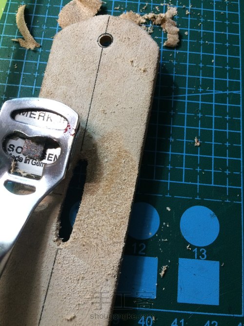 自染植鞣皮带 第5步