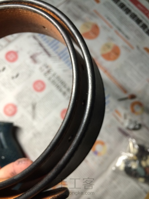 自染植鞣皮带 第23步