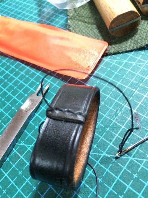 自染植鞣皮带 第26步