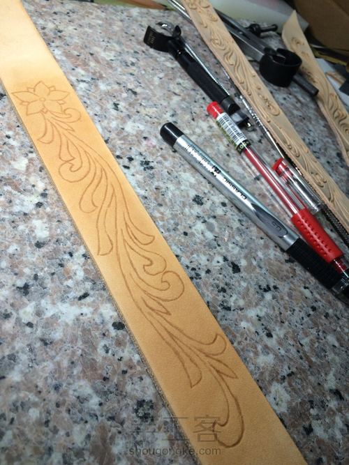 原创设计皮雕腰带 第4步