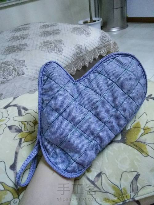 旧牛仔裤改造隔热手套 第14步
