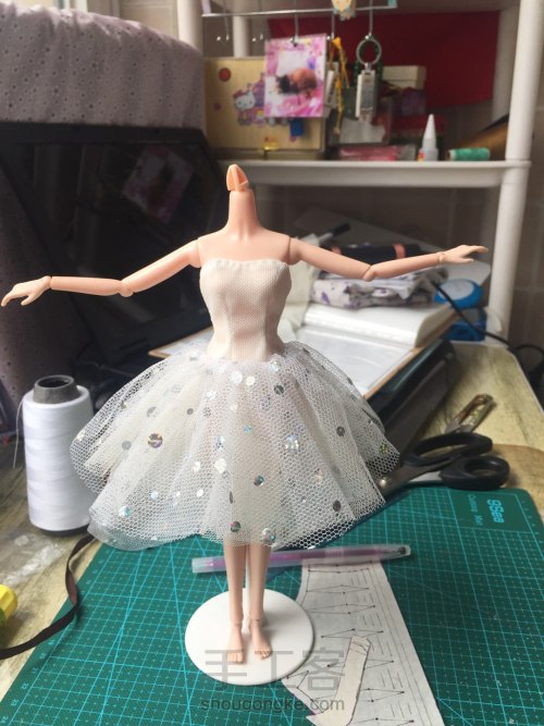 【Momo手作】六分娃衣可儿娃娃芭蕾舞裙 第26步
