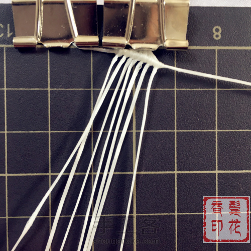 很彩虹的一款手绳 第4步