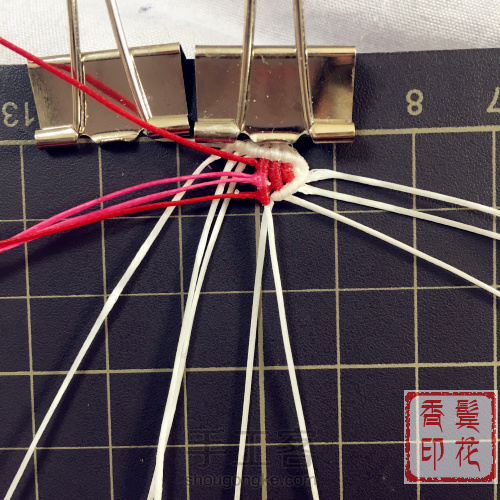 很彩虹的一款手绳 第12步