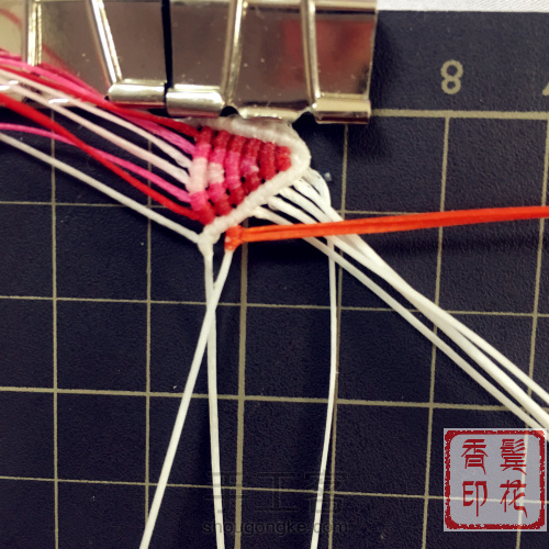 很彩虹的一款手绳 第18步