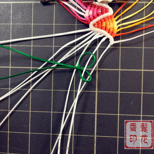很彩虹的一款手绳 第25步
