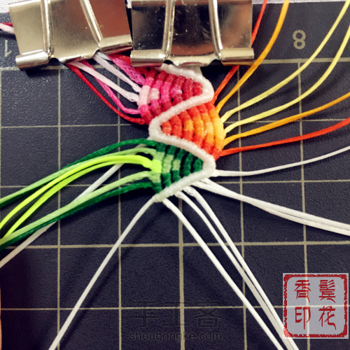 很彩虹的一款手绳 第31步