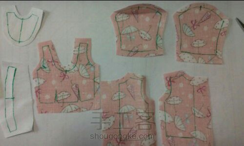 【转】换衣服可爱的娃娃衣 第4步