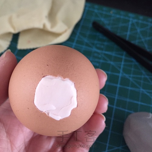 蛋壳粘土花！ 第3步