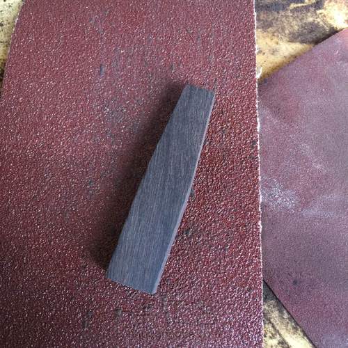 嵌入字母吊坠 第3步