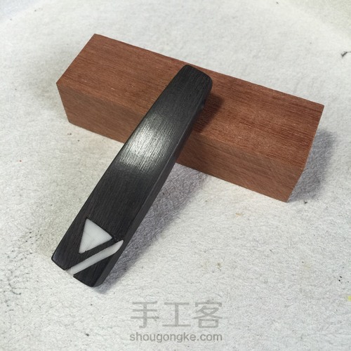 嵌入字母吊坠 第9步