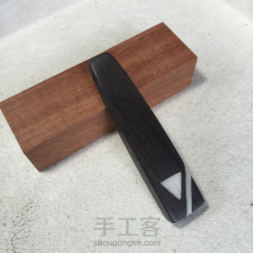 嵌入字母吊坠 第10步