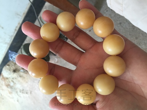 曾氏雕刻——风化菩提根南瓜手串 第2步