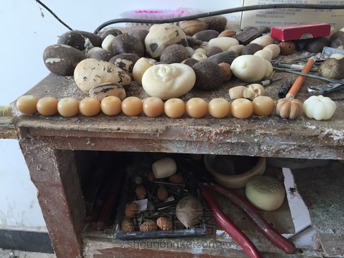 曾氏雕刻——风化菩提根南瓜手串 第5步