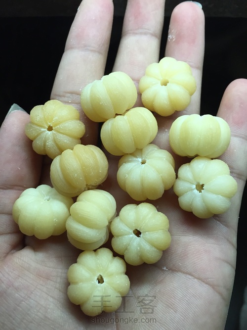 曾氏雕刻——风化菩提根南瓜手串 第20步