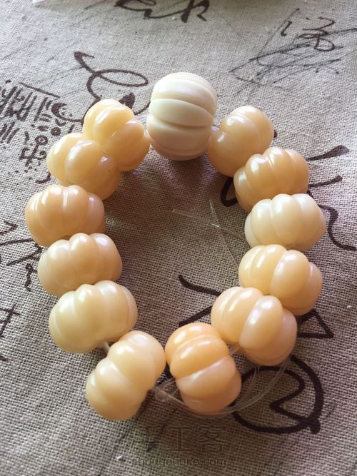 曾氏雕刻——风化菩提根南瓜手串 第33步