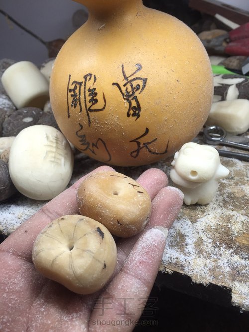 象牙果纯手工精雕——多瓣金刚 第7步
