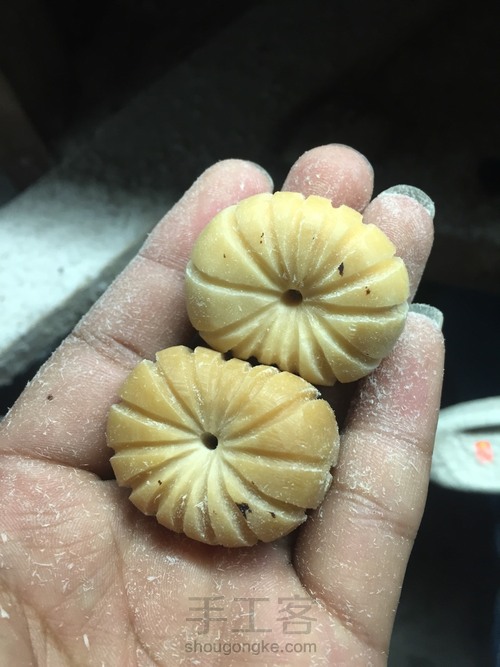 象牙果纯手工精雕——多瓣金刚 第11步