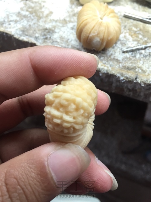 象牙果纯手工精雕——多瓣金刚 第21步