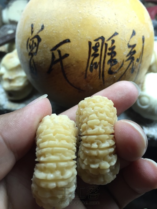象牙果纯手工精雕——多瓣金刚 第33步