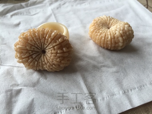 象牙果纯手工精雕——多瓣金刚 第38步