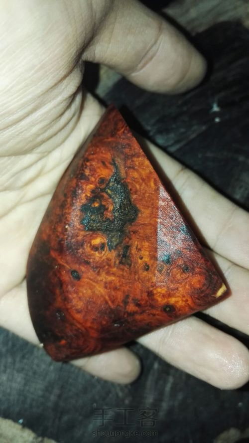 大红酸枝瘤花手把件 第3步