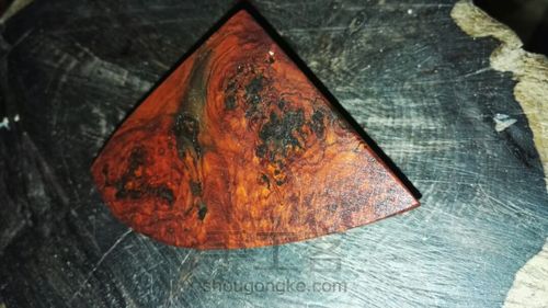 大红酸枝瘤花手把件 第4步