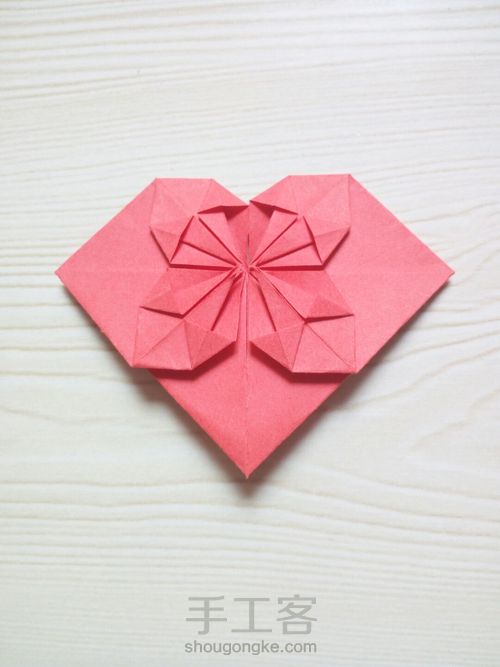 超简单纸折爱心 第24步