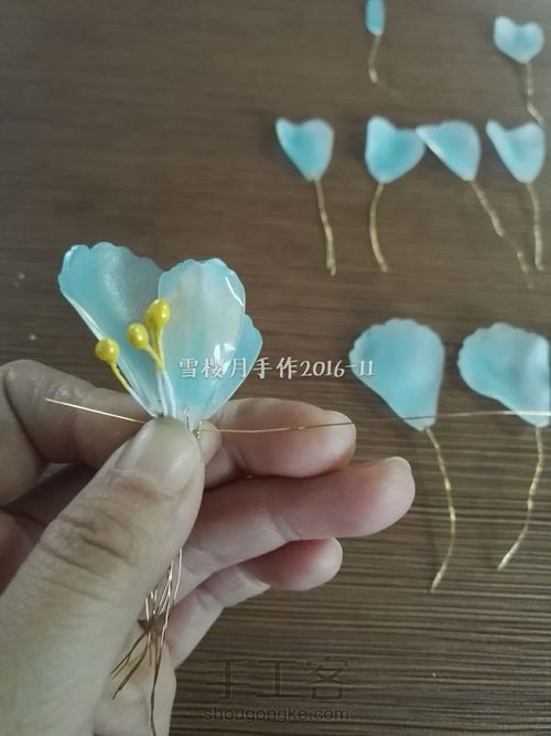 热缩片制作的山茶花—雪樱月原创 第5步