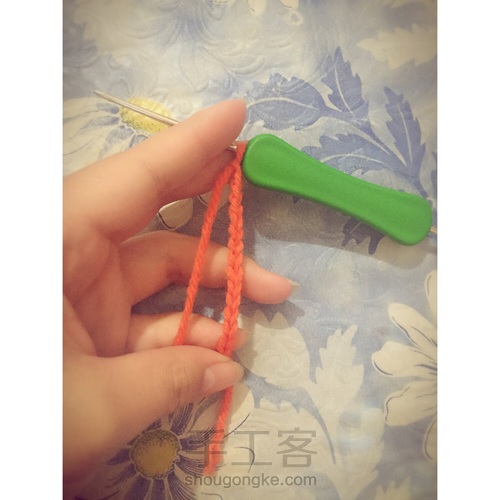 毛线钩织苹果手机壳 第1步