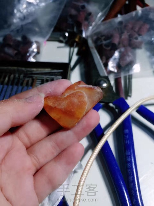 蜜蜡双❤️吊坠 第2步