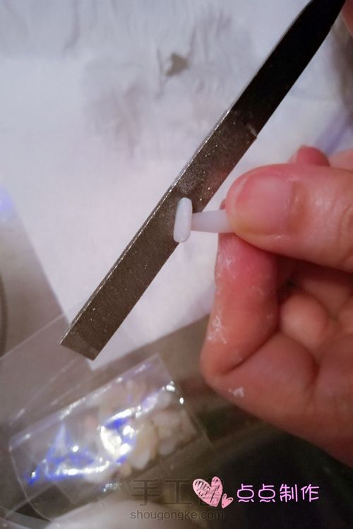 手工打磨欧泊原石镶嵌戒指 第3步