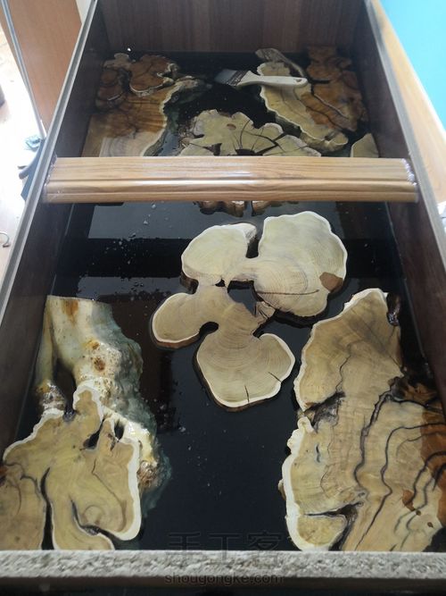 树脂木茶几面 第6步