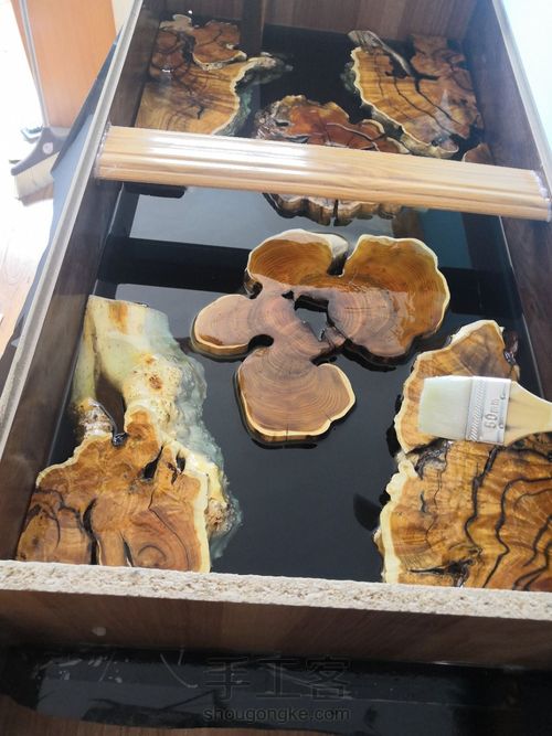 树脂木茶几面 第7步