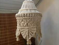 手工编织的灯罩，花了三天时间才完成。此次编织的一些思路，希望对喜欢的朋友有所帮助！