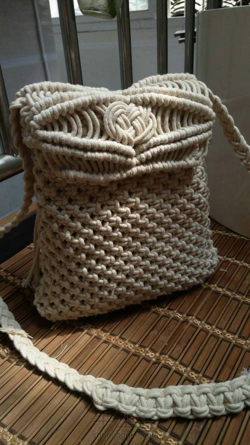 macrame翻盖斜挎小包 第12步