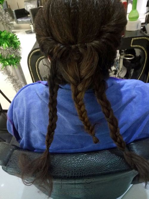 美丽大方盘发 第3步