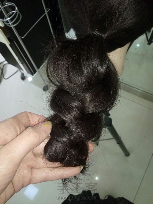 美丽大方盘发 第5步