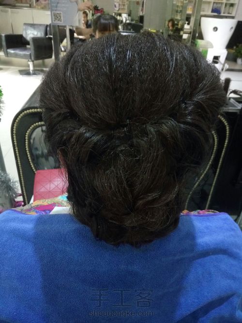 美丽大方盘发 第6步