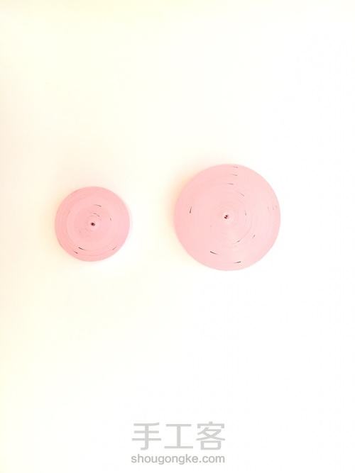 (￣(●●)￣)【衍纸原创】猪猪背包小挂件教程 第7步