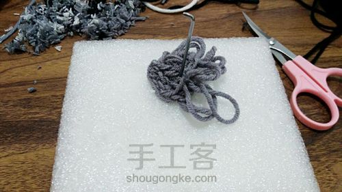 超萌毛线考拉球🐨 第7步