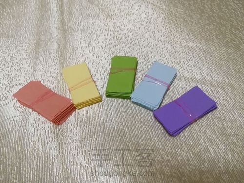 荷花朵朵 第1步