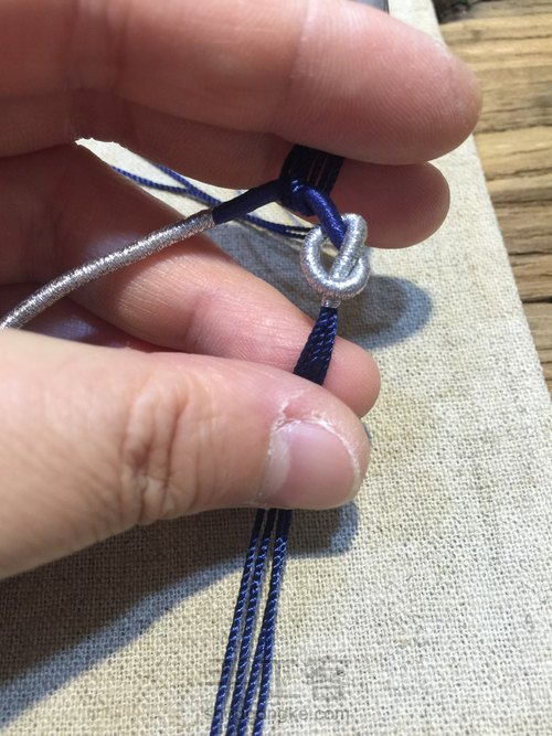 同心结项链绳 第7步