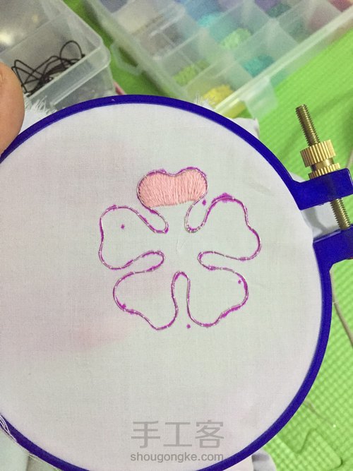 自制立体刺绣胸花 第4步