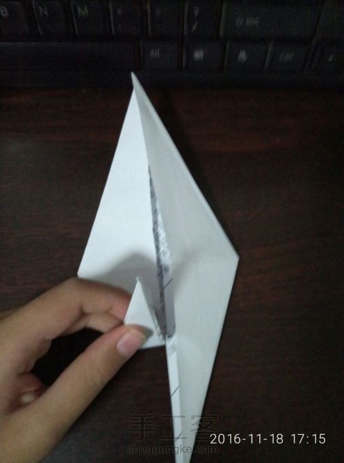 折纸灰常简单的千纸鹤 第3步