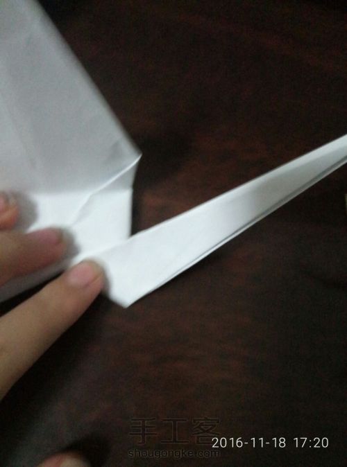 折纸灰常简单的千纸鹤 第6步