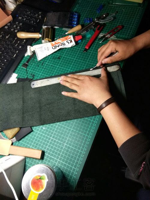 黑色牛皮方包 第15步