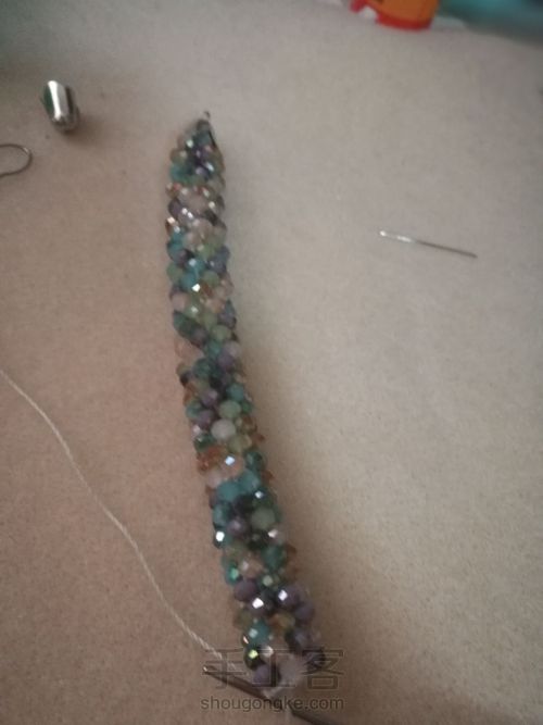 一个不是很成功的串珠手镯 第11步